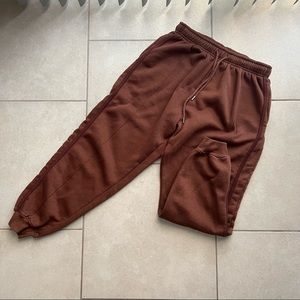 Brown sweatpants joggers